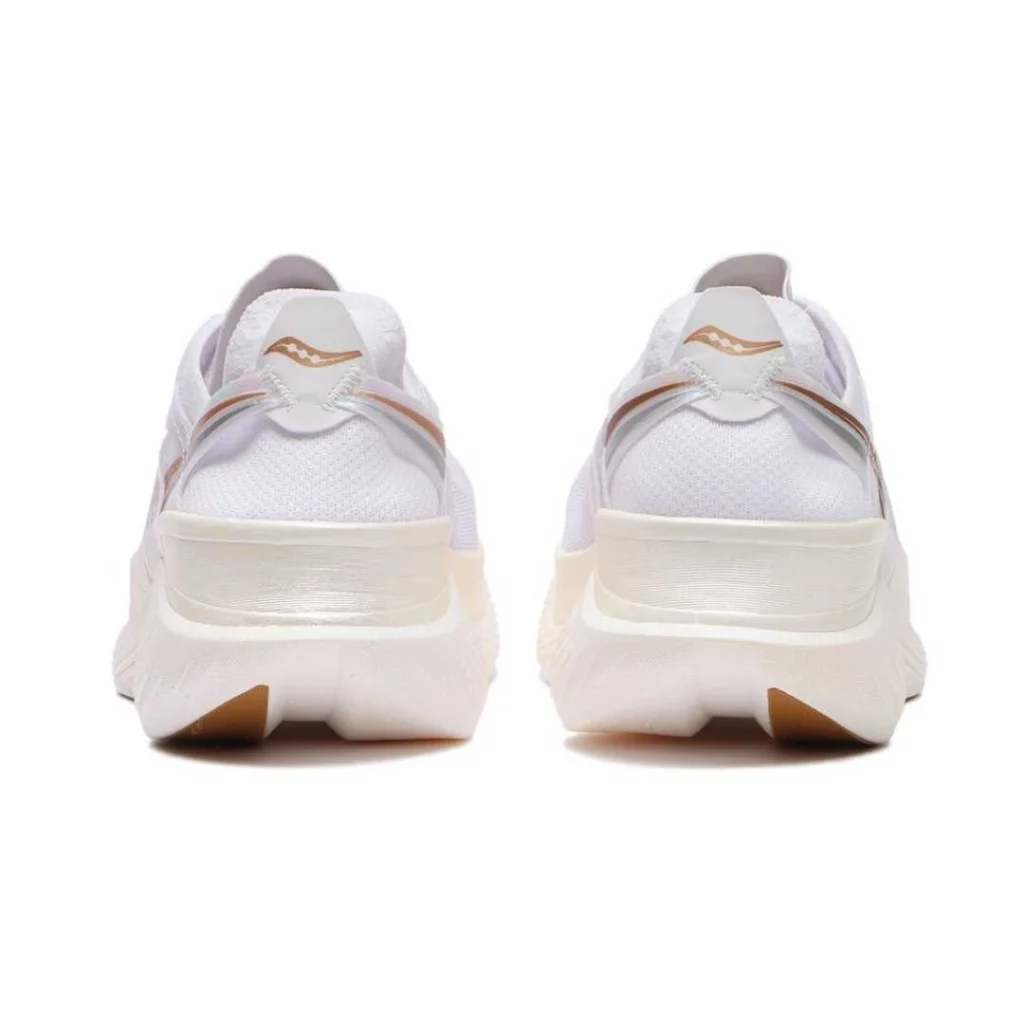 써코니 엔돌핀 엘리트 러닝화