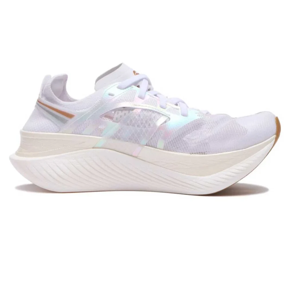 써코니 엔돌핀 엘리트 러닝화